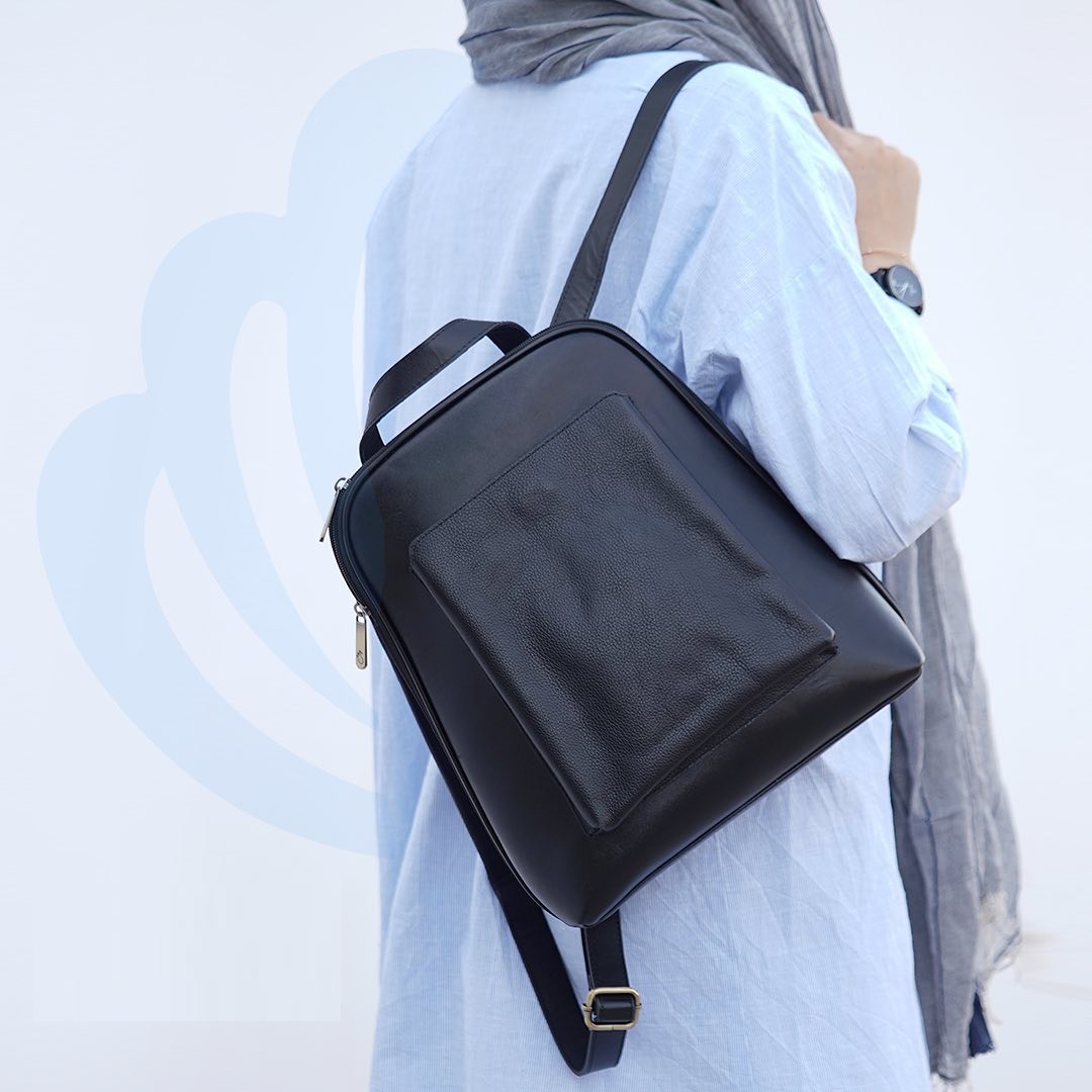 کوله پشتی چرم سی ینا کد 3084 رنگ مشکی